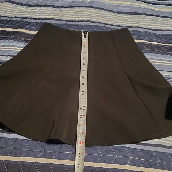 Dazy Sz S Skort Pleated Back Zip Black Mini Skirt (marked M runs small) - Picture 6 of 6